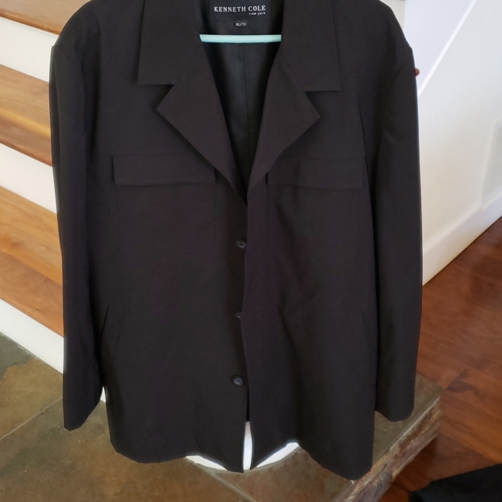 LIKE NEW KENNETH COLE COAT XL